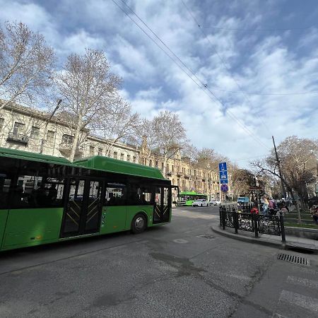 Griboedov Apartment Tbilisi Buitenkant foto