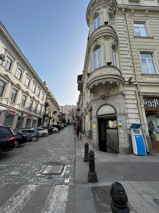 Griboedov Apartment Tbilisi Buitenkant foto