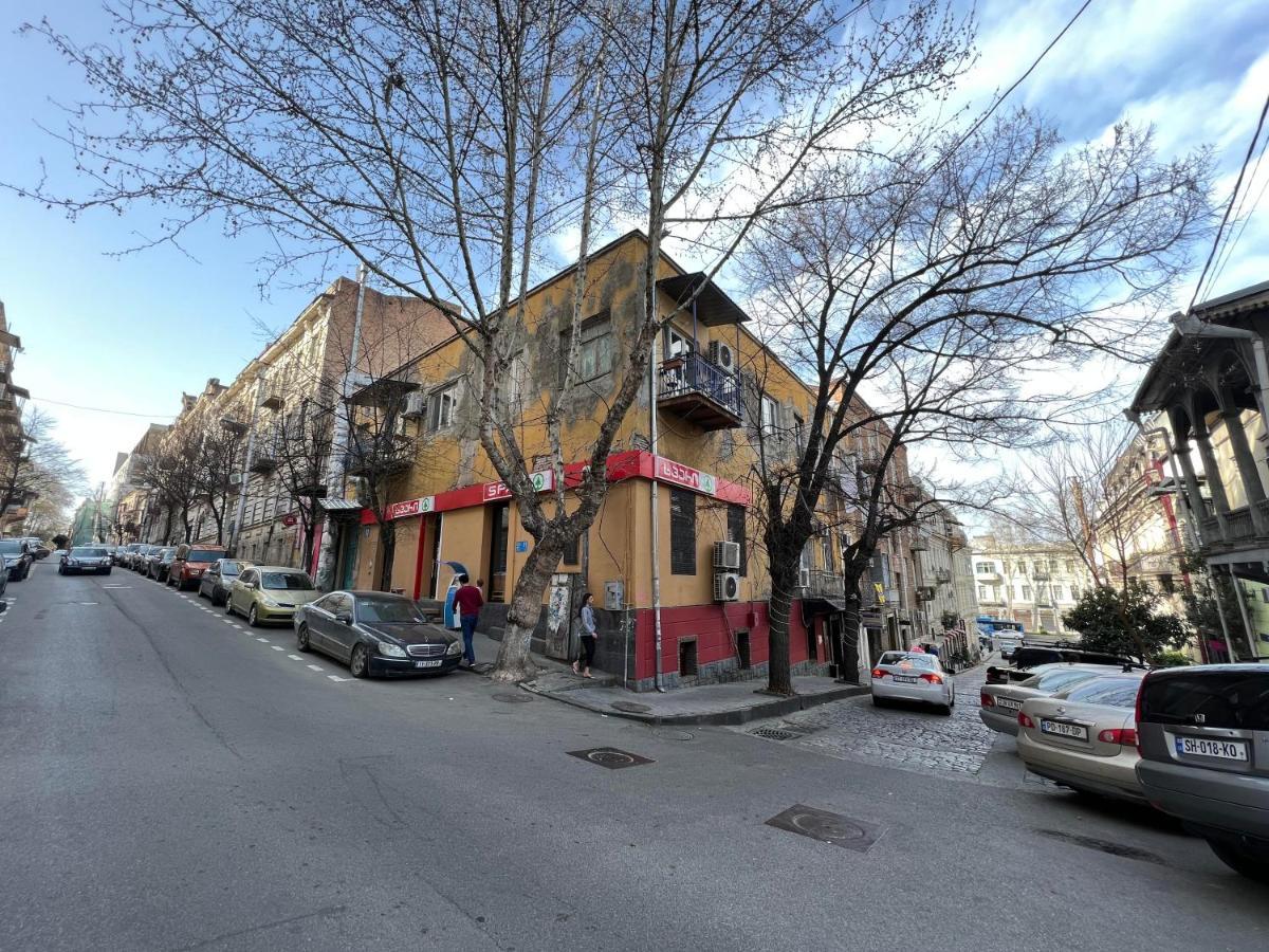 Griboedov Apartment Tbilisi Buitenkant foto
